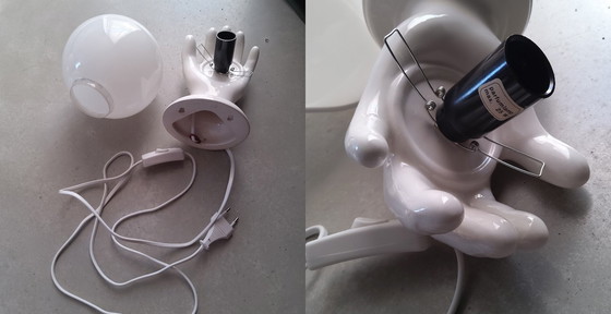 Image 1 of Lampada da parete scultorea in porcellana, mano in ceramica con sfera in vetro