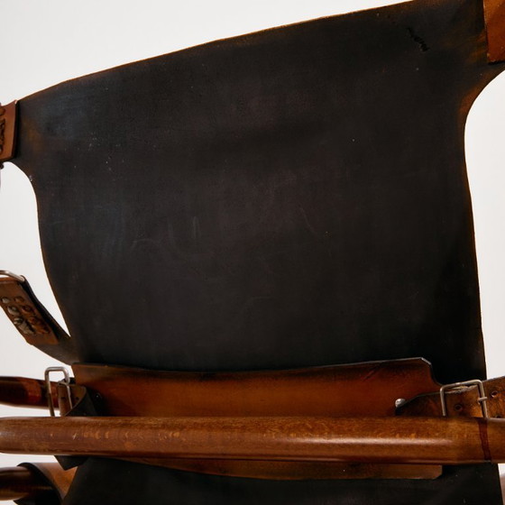 Image 1 of Poltrona e pouf in pelle di vitello ungherese, set da 2