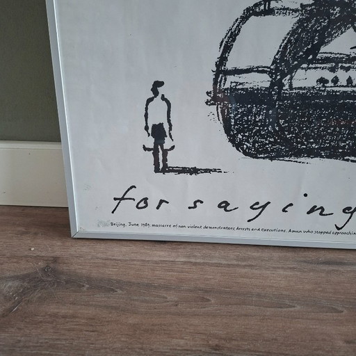 Colpito per aver detto: Ascolta. Tank man. L'artista Jan Bons.