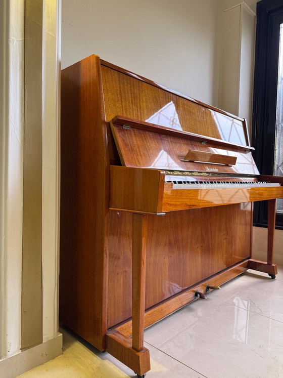 Pianoforte Bernstein – un particolare richiamo visivo con carattere – Credenze, Legno, Ottone (photo 13 of 15)
