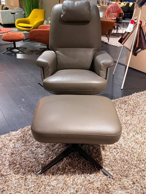 Image 1 of Evidence Entro Two Plus armchair