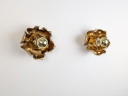 Set van twee vergulde metalen wandlampen met bloemmotief, Hans Kögl, jaren 70.