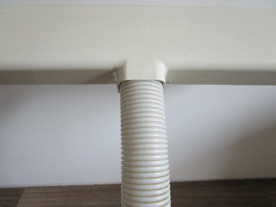 Lampe de bureau fluorescente massive de style futuriste, datant du début des années 1980. – Lampes de bureau (photo 7 of 10)