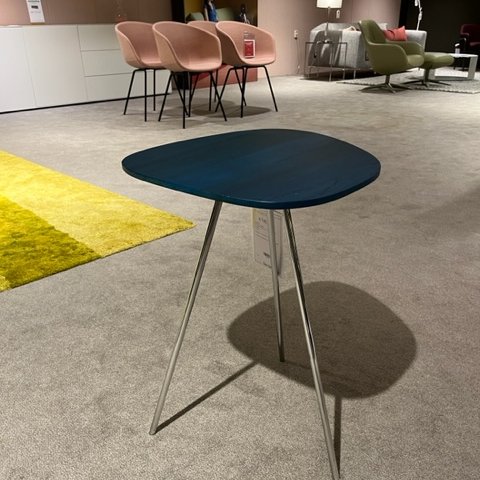 Image 1 of Leolux Liliom side table