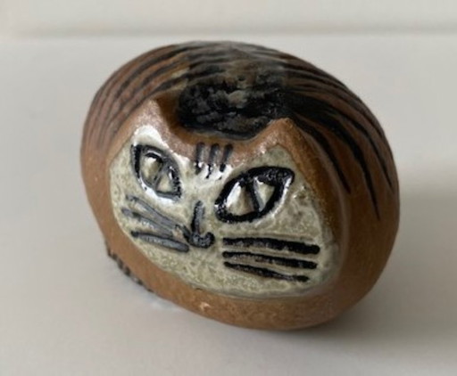 Bonita figurita de gato de Lisa Larson, década de 1960.
