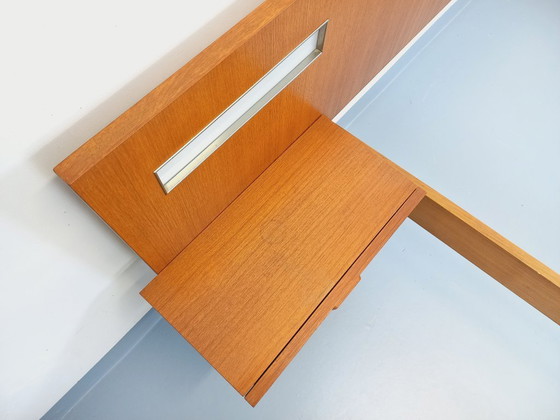 Image 1 of Lit double vintage style scandinave en teck des années 60 avec chevets suspendues et lampes intégrées