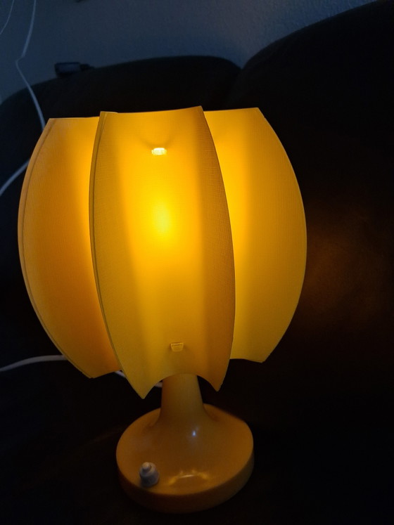 Image 1 of Zicoli space-age slatted table lamp, Yellow 1970, Zicoli Leuchten ,back lamp to the seventies.