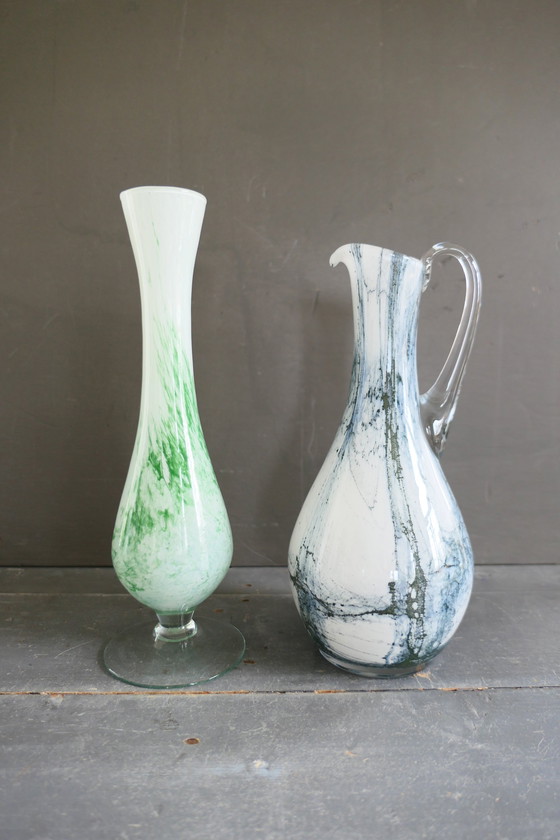 Image 1 of Vase Vintage en verre blanc vert