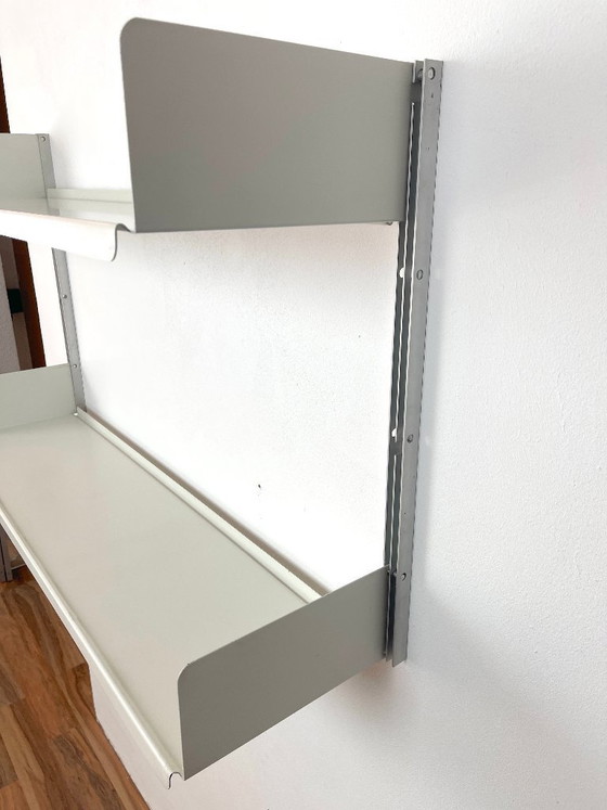 Mensola Dieter Rams Vitsœ 606, 2 mensole in metallo da 90 cm – Vitsoe, Scaffali a muro (photo 9 of 10)