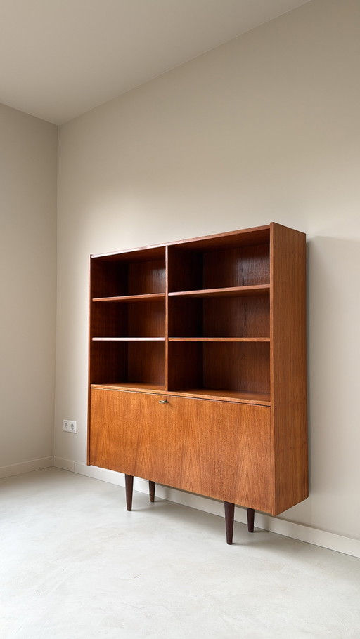 Vintage-Wandschrank aus Holz / Buffetschrank – wandkast, Wood (photo 2 of 8)