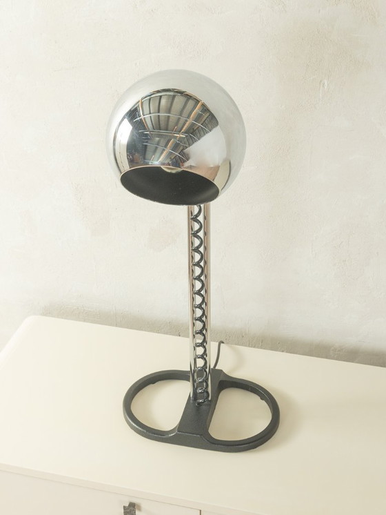 Image 1 of Space Age EYEBALL table lamp, Staff
