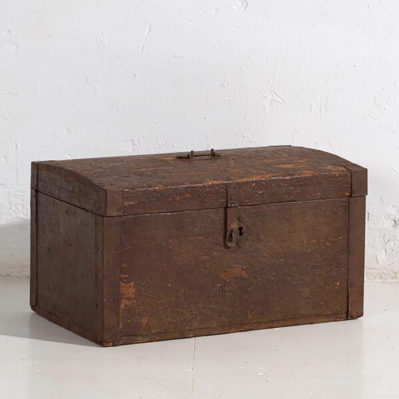 Coffre ancien avec structure métallique (c.1920) #3 – Commodes, Metal, Rustic (photo 5 of 34)