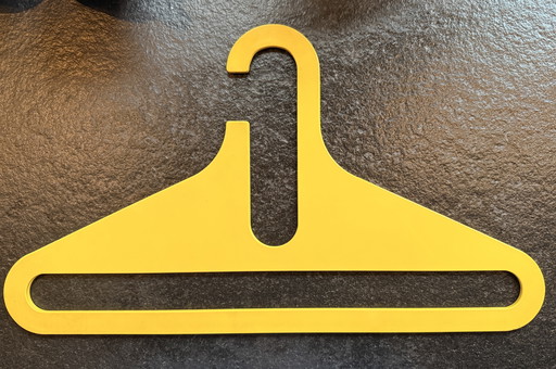 9 kledinghangers van Ingo Maurer