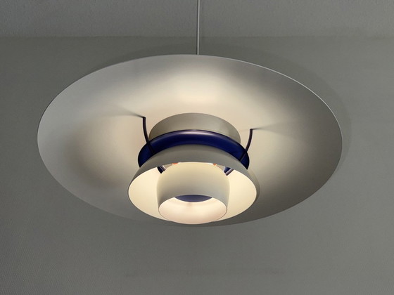 Lampada a sospensione danese Louis Poulsen PH5 di Poul Henningson – Lampade a sospensione, Aluminium (photo 31 of 38)