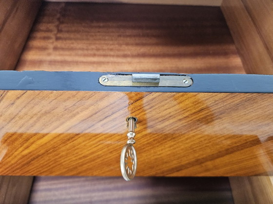 Image 1 of Commode en acajou du Mid Century des années 1950 avec miroir