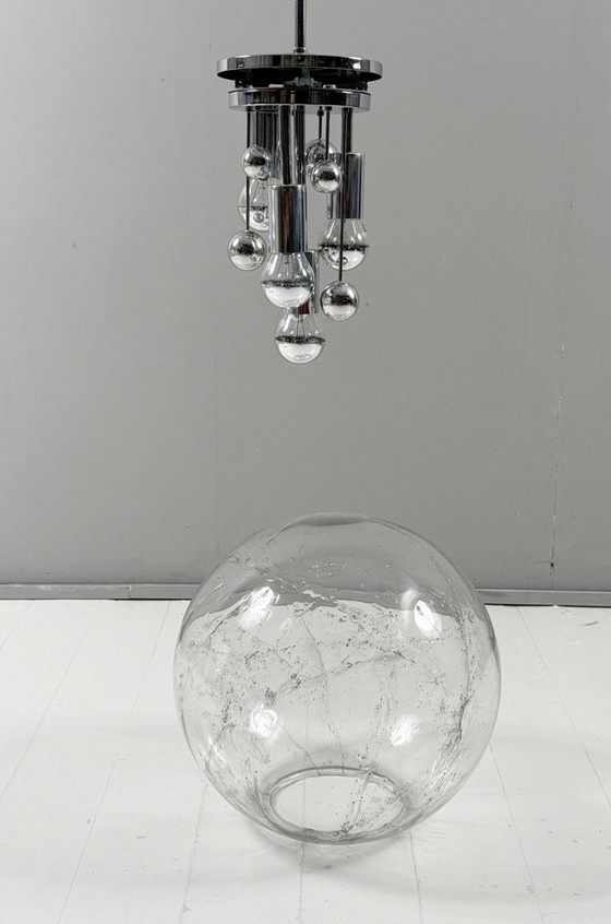 Image 1 of Hanglamp in ruimtetijdstijl uit de jaren 70, model “8926” 'Big Ball' van DORIA, Duitsland.