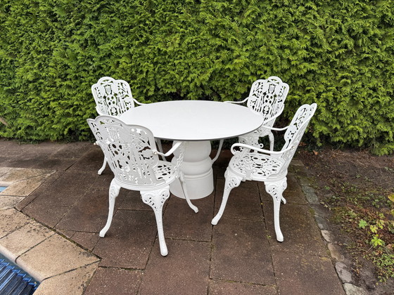 Image 1 of Mesa Moooi Container New Antiques Ø120 HPL blanca