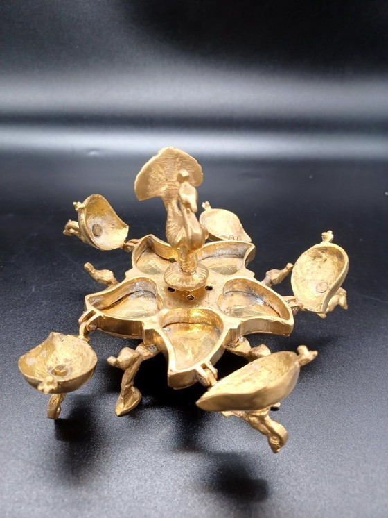 Image 1 of Antike Puderdose aus Messing für hinduistisches Make-up, Ende des 19. Jahrhunderts