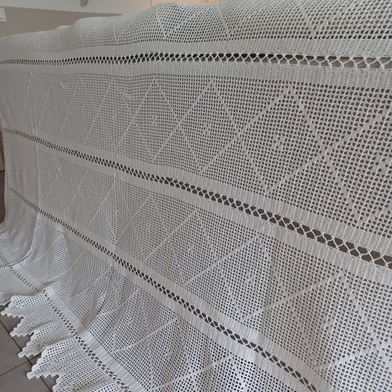 Image 1 of Copriletto vintage. Fatto a mano all&#39;uncinetto. Cotone. 210 cm x 190 cm.