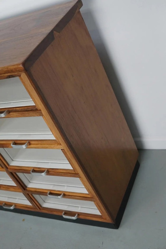 Image 1 of Vetrina/mobiletto da merceria olandese vintage in noce, anni '50