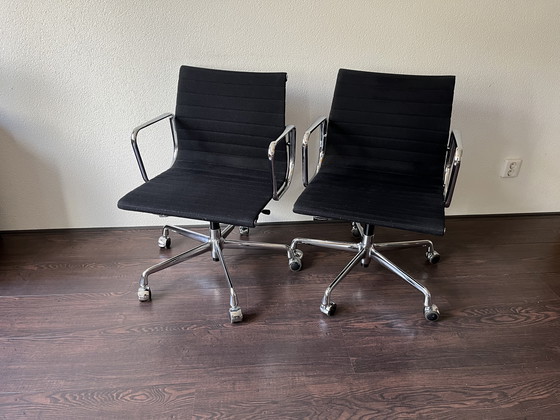 Image 1 of Eames EA108 Set - Schwarz / Chrom - Vitra