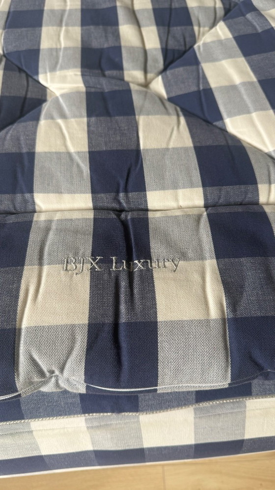 Originele Hästens Verstelbaar Bed 140x210 – Blue Check + BJX Luxury Topmatras – Matrassen en bedbodems (photo 3 of 10)