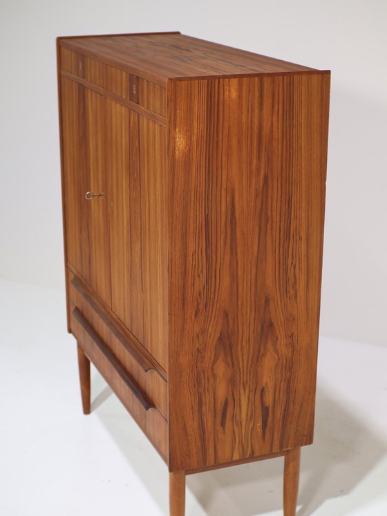 Image 1 of Buffet haut étroit A.P. Møbler, teck vintage danois des années 1960