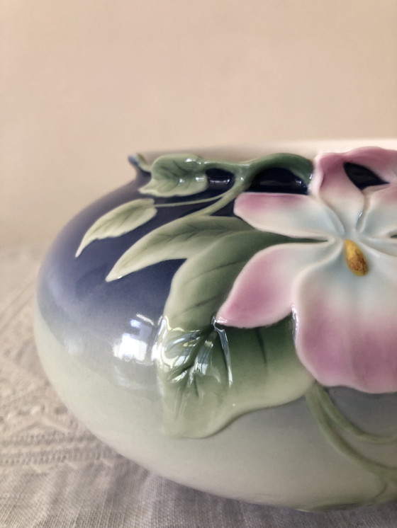 Image 1 of Vaso in porcellana Franz