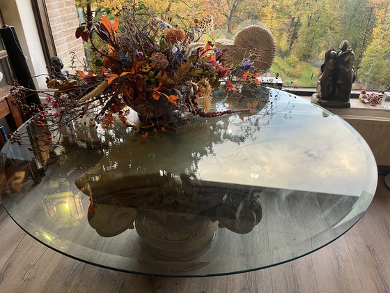 Image 1 of Beautiful column/round table with ornamental base