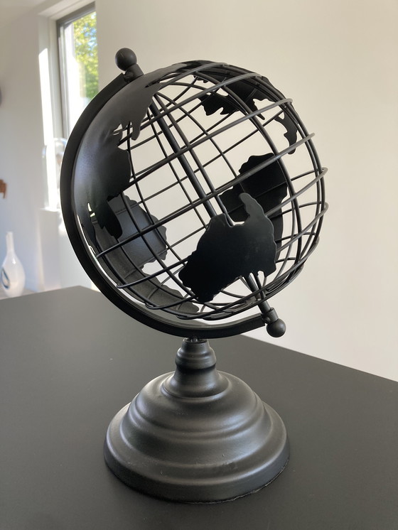 Image 1 of Globe terrestre moderne