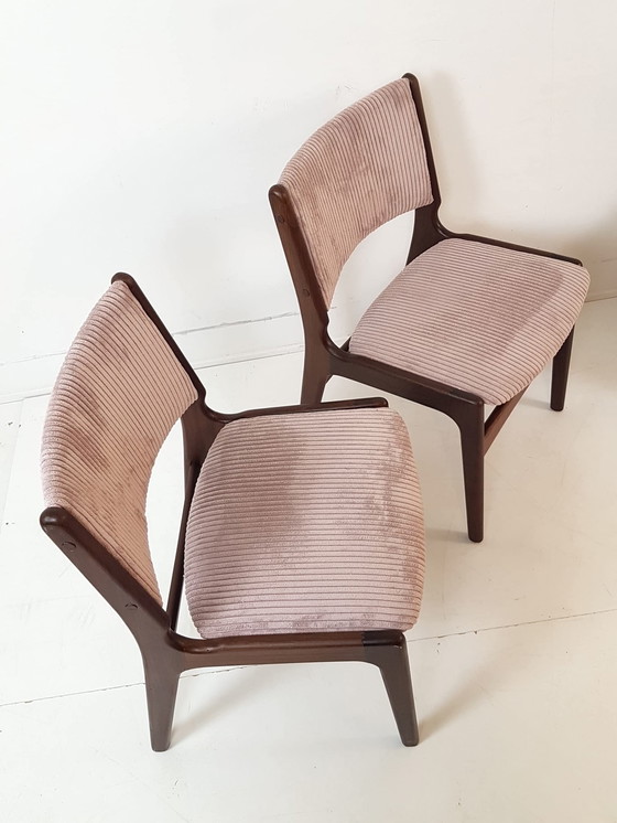 Image 1 of 8 sedie da tavolo da pranzo modello 89 di Erik Buch, in teak, appena rivestite