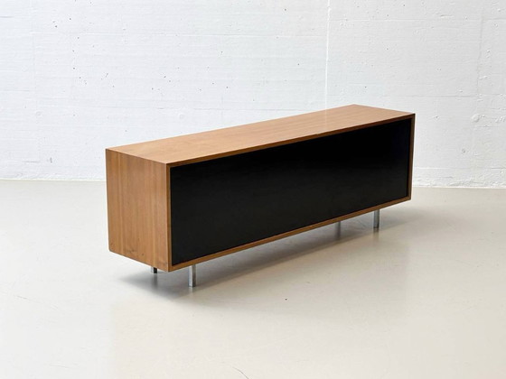 Image 1 of Sideboard aus Walnussholz von Knoll International, 1960er Jahre