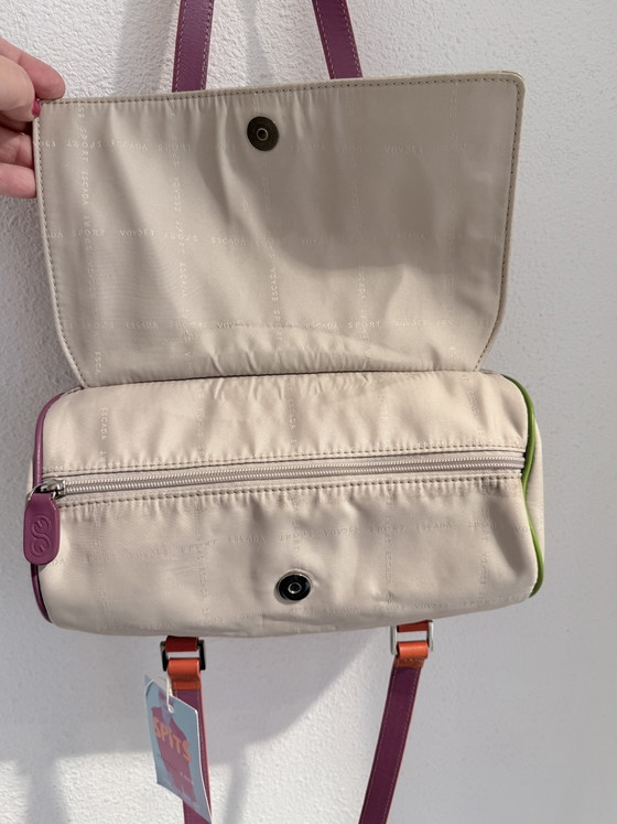 Sacoche cylindrique/baril Escada Sport vintage (état neuf) – Sacs seau, Nylon (photo 8 of 13)