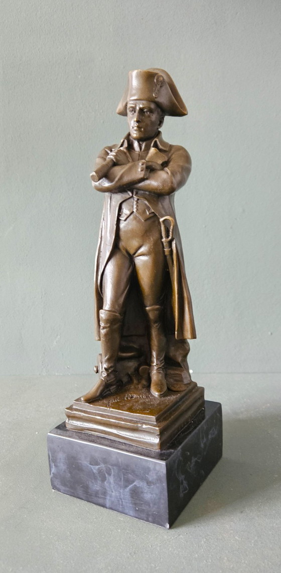 Image 1 of Una statua in bronzo patinato di Napoleone
