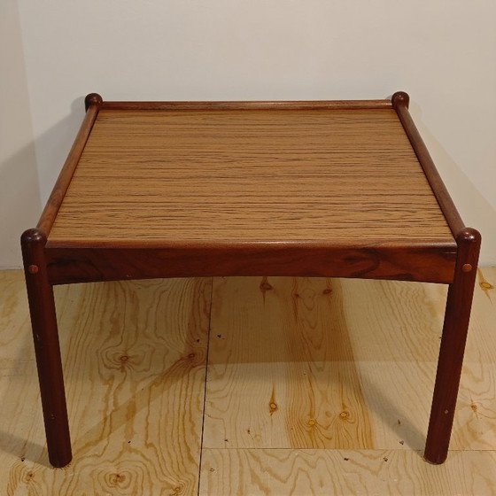 Image 1 of Table basse vintage avec plateau réversible