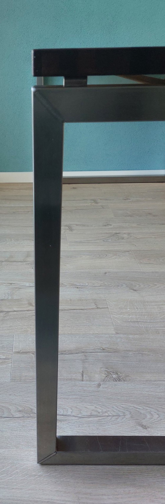 Image 1 of Table de salle à manger design avec plateau en bois et structure en acier inoxydable