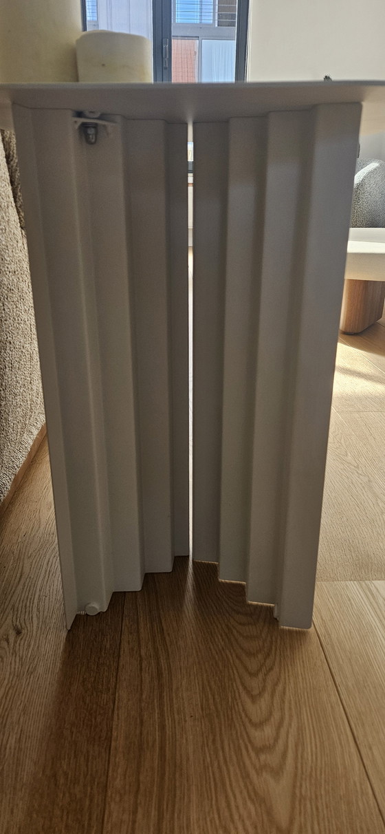 Image 1 of table basse carrée blanche