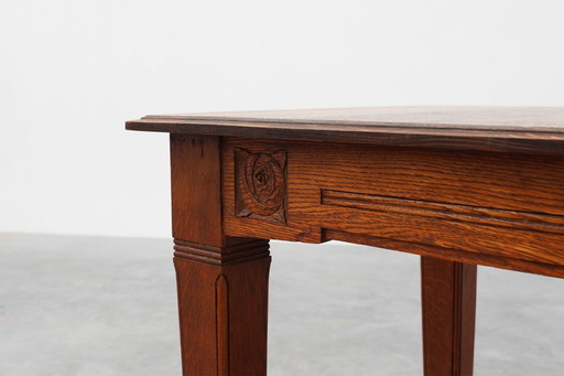 Eiken Art Deco eettafel met gesneden fries, Frankrijk 1920