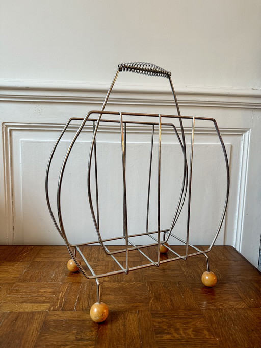Wooden and metal magazine rack with twisted handle, 1960s/70s