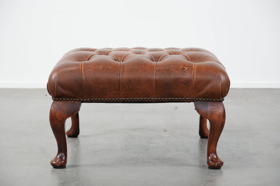Image 1 of Elegante reposapiés Chesterfield de piel de vacuno
