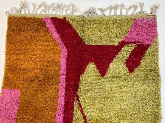 Image 1 of Off-white Moroccan rug with colorful patterns, 250cm x 150cm