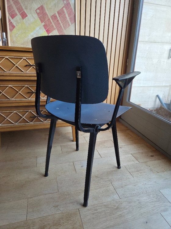 Revolt Chairs Friso Kramer – Ahrend, Armchairs, Metal, Plastic (photo 3 of 6)