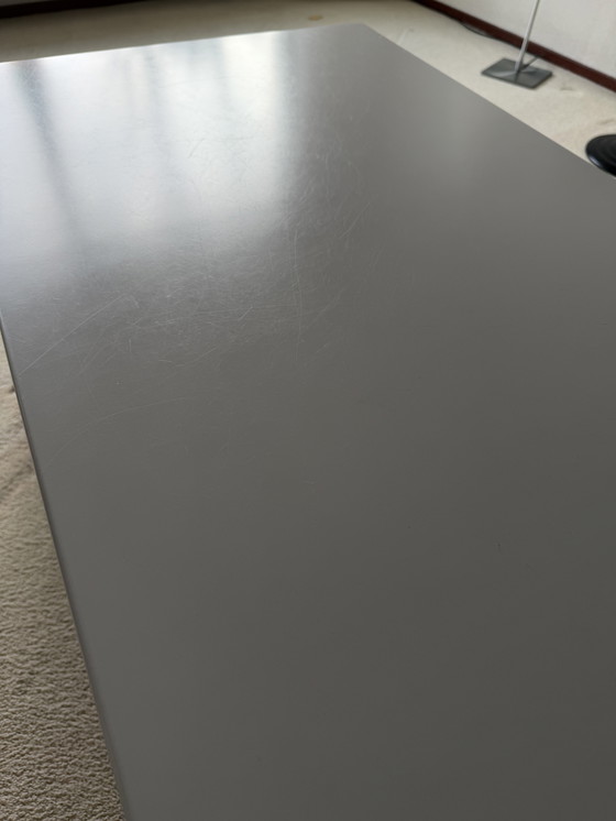 Image 1 of Leolux Cyclo coffee table, grey