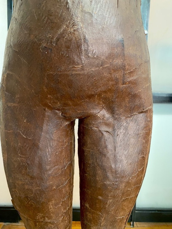 Image 1 of Mannequin d'enfant ancien français, époque Napoléon III, en carton bouilli et bois, XIXe siècle