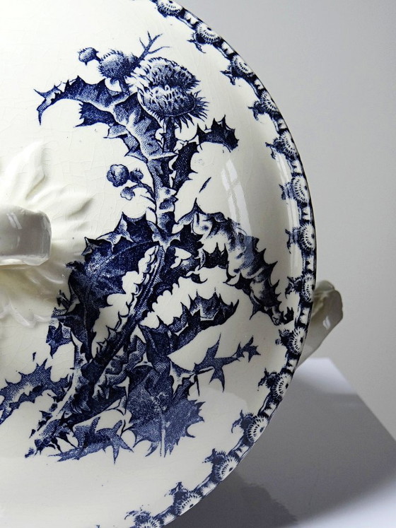 Image 1 of Sopera antigua de porcelana opaca Gien, 1890-1910, diseño de piedra de hierro, diseño Chardons