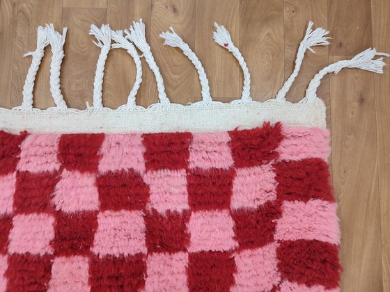 Image 1 of Handgeknüpfter Naturwollteppich, rot und traditionell rosa, 150/250 cm