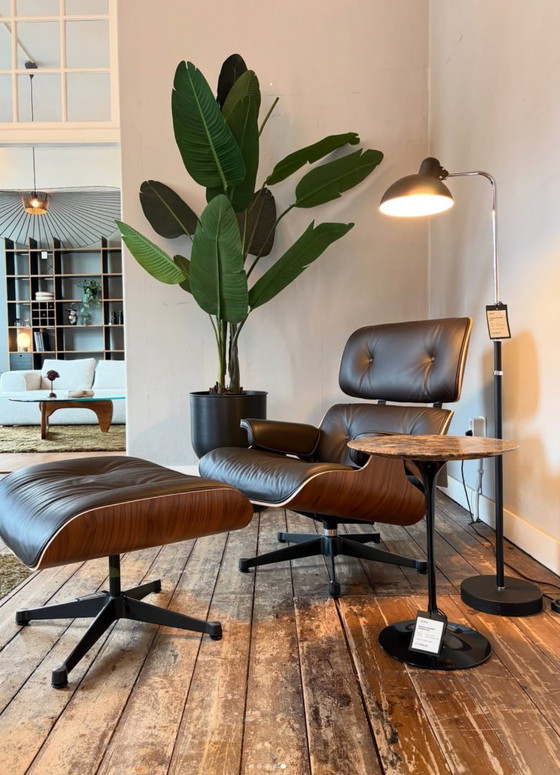 Image 1 of Sillón Vitra Lounge con otomana