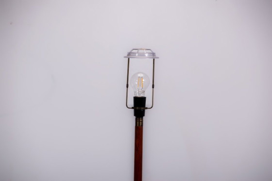 Image 1 of Lampadaire danois en teck et laiton, vers 1960