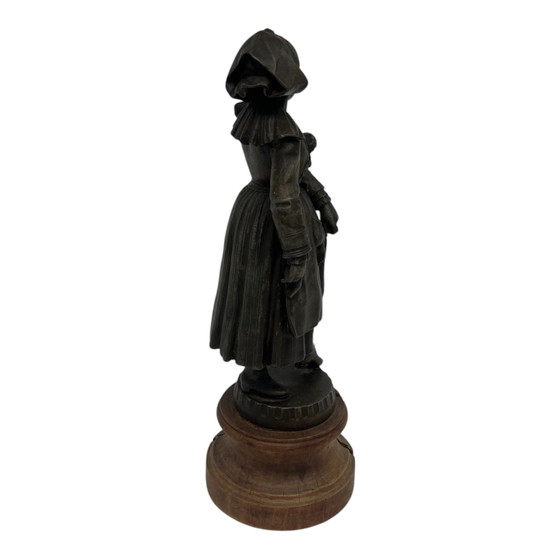 Image 1 of Antike Bronzefigur einer Dame – „Noce Bretonne“