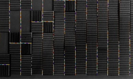 Image 1 of Carré Noir Ondulé Françoise Luciani